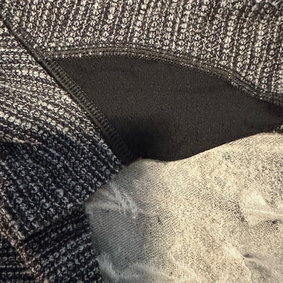 Lululemon 🍋Textured Half Zip Shirt Size 8 (stretch) - Picture 5 of 6